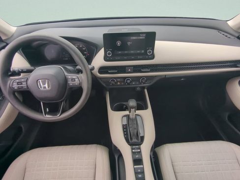 Used 2024 Honda HR-V LX image 11