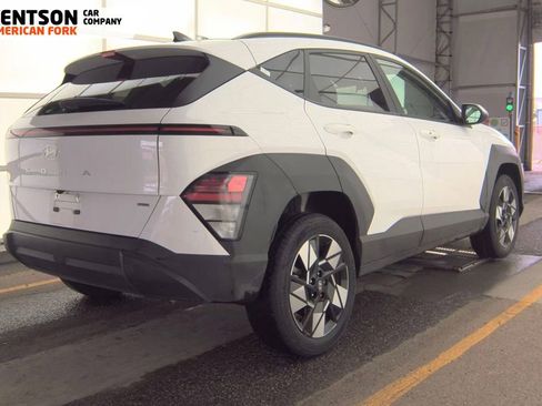 Used 2025 Hyundai Kona SEL AWD/4WD image 2