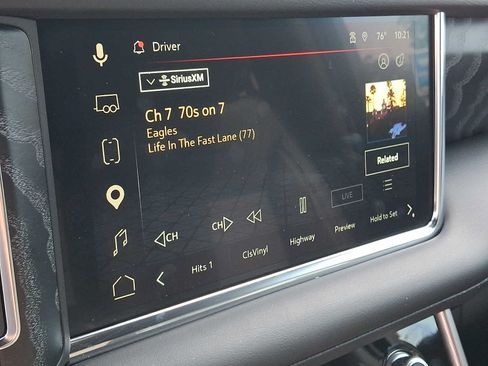 Used 2024 GMC Yukon Denali w/ Advanced Technology Package AWD/4WD image 18