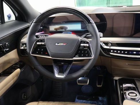 New 2026 Cadillac Lyriq V image 12