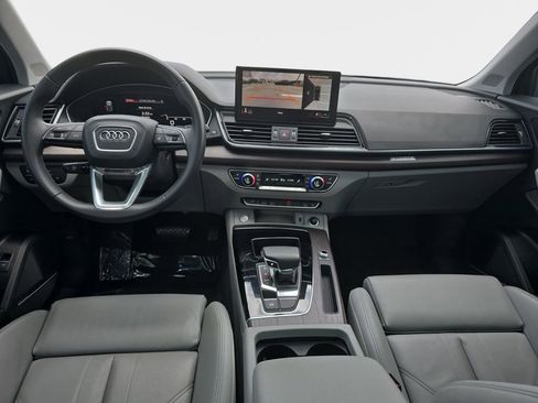 Used 2024 Audi Q5 2.0T Premium Plus w/ Premium Plus Package AWD/4WD image 10