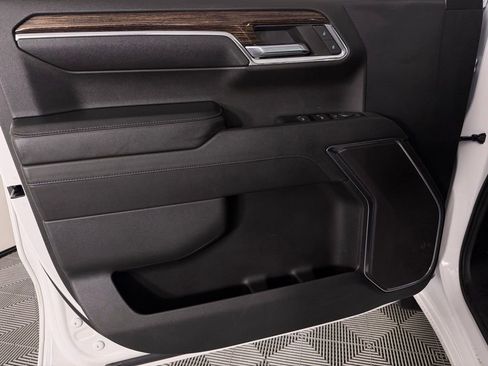 Used 2024 GMC Sierra 1500 SLE w/ X31 Off-Road Package image 24