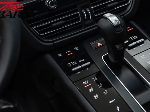 Used 2022 Porsche Macan S image 41