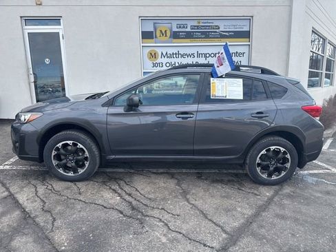 Used 2023 Subaru Crosstrek 2.0i Premium image 2