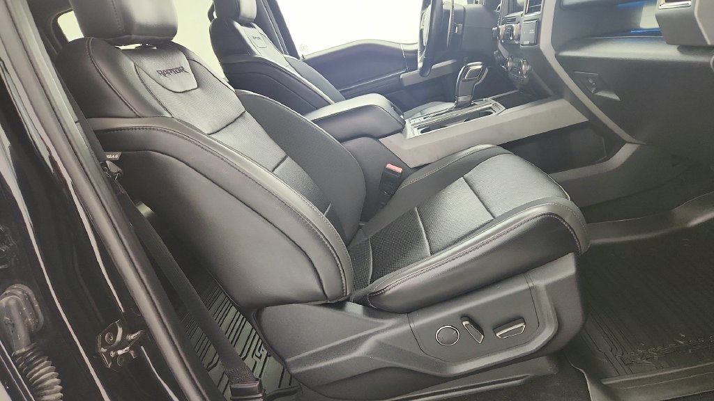 Used 2019 Ford F150 Raptor w/ Equipment Group 802A Luxury AWD/4WD image 29