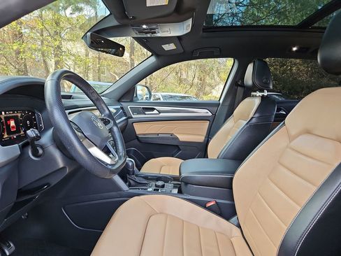 Used 2022 Volkswagen Atlas Cross Sport SEL Premium R-Line image 23