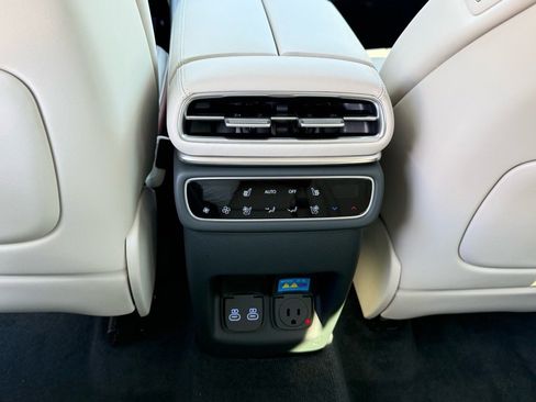 New 2026 Genesis GV80 3.5T Prestige image 12