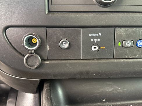 New 2025 Chevrolet Express 3500 w/ Power Convenience Package image 29