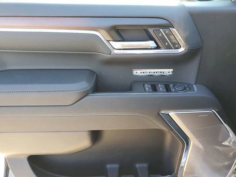 New 2026 GMC Sierra 1500 Denali w/ Denali Reserve Package AWD/4WD image 18
