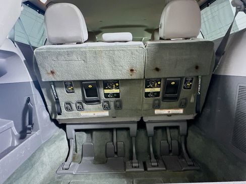 Used 2015 Toyota Sienna XLE FWD image 29