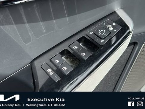 Certified 2024 Kia EV6 GT-Line AWD/4WD image 11