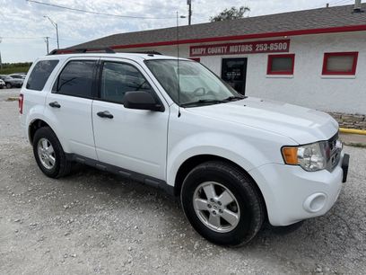 Used 2011 Ford Escape XLT w/ Class II Trailer Tow Pkg