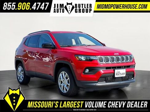Used 2023 Jeep Compass Latitude image 20