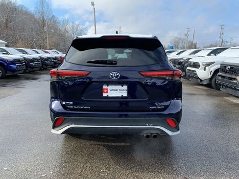 Used 2022 Toyota Highlander XSE image 5