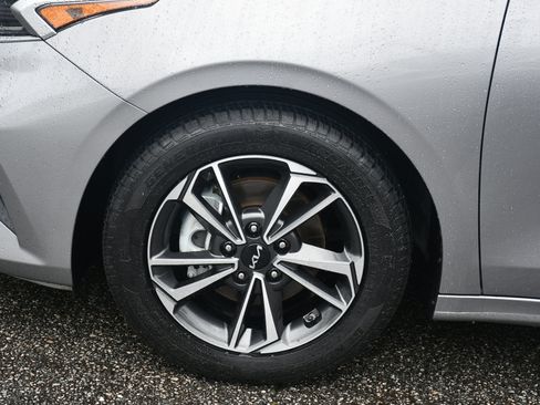 Used 2023 Kia Forte LXS FWD image 20