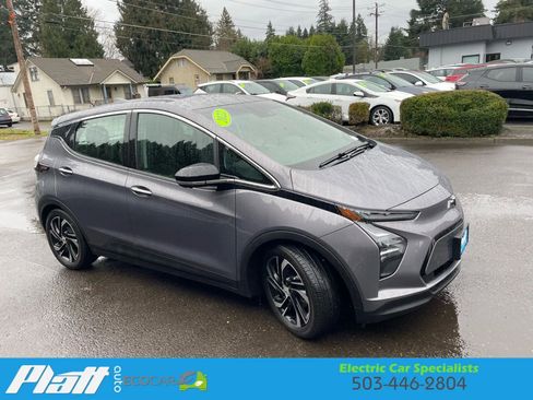 Used 2022 Chevrolet Bolt LT w/ Infotainment Package image 13