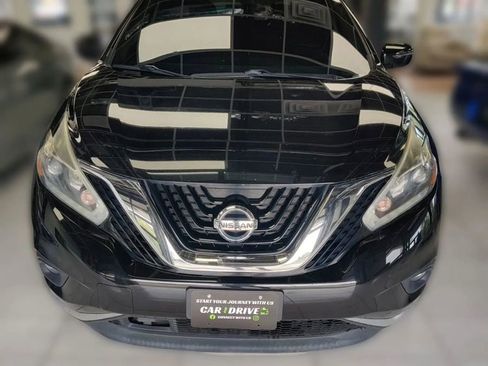 Used 2018 Nissan Murano SV image 3