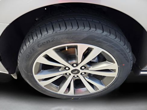 Used 2021 Ford Expedition Limited image 9