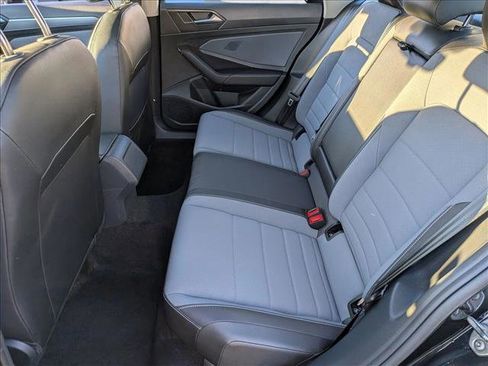 Used 2025 Volkswagen Jetta SE image 18