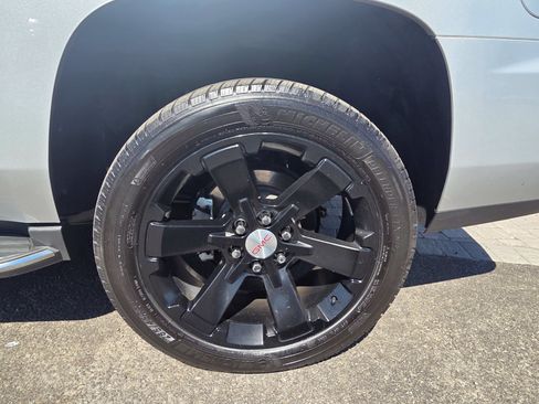 Used 2016 GMC Yukon Denali w/ Open Road Package AWD/4WD image 9