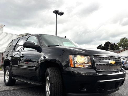 Used 2012 Chevrolet Tahoe LS w/ Convenience Package AWD/4WD image 3