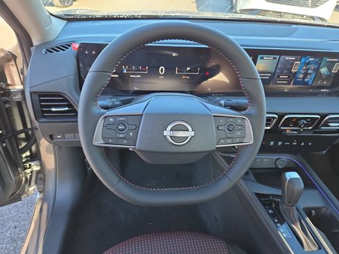 New 2026 Nissan Sentra SR w/ Floor Mat Package FWD image 35