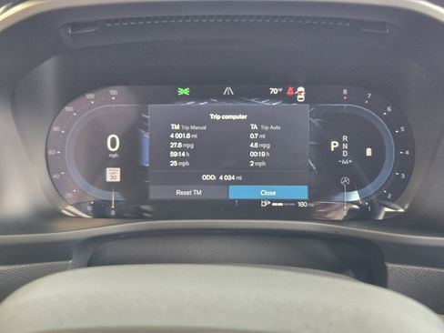 Used 2025 Volvo XC40 B5 Plus w/ Protection Package Premier image 23