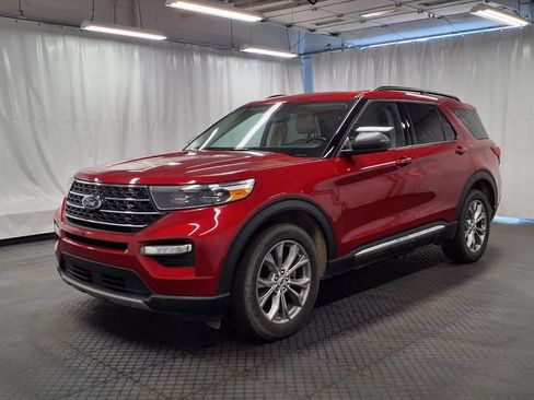 Certified 2023 Ford Explorer XLT w/ Equipment Group 202A AWD/4WD image 26