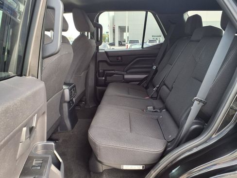 Used 2025 Toyota 4Runner SR5 AWD/4WD image 26