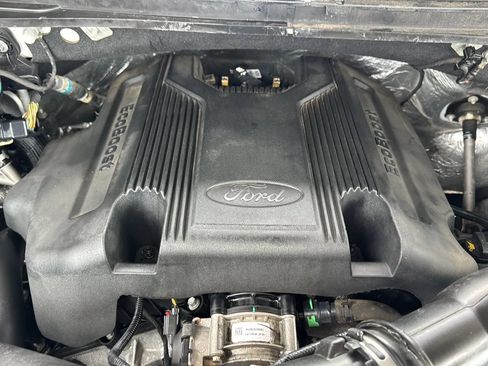 Used 2018 Ford Expedition Limited w/ Equipment Group 302A AWD/4WD image 55