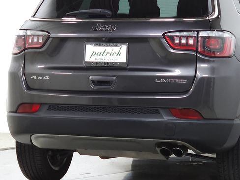 Used 2018 Jeep Compass Limited AWD/4WD image 10