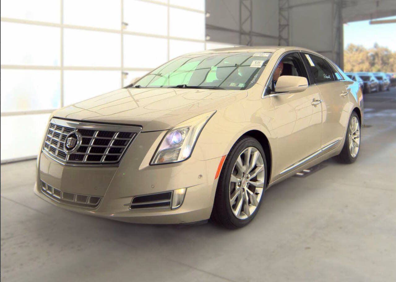 Used 2015 Cadillac XTS Luxury FWD image 1
