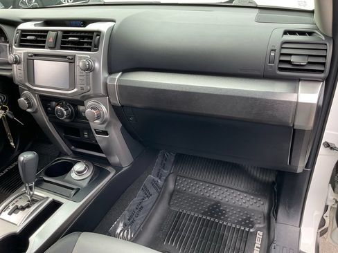 Used 2019 Toyota 4Runner SR5 Premium AWD/4WD image 68