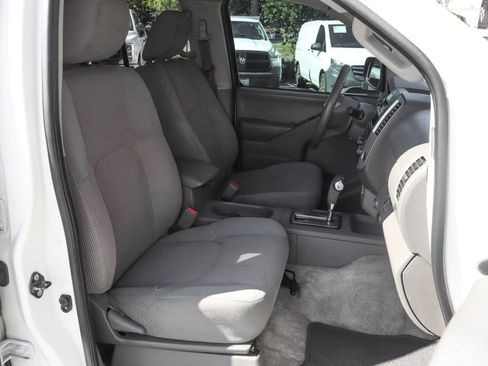 Used 2016 Nissan Frontier SV image 37