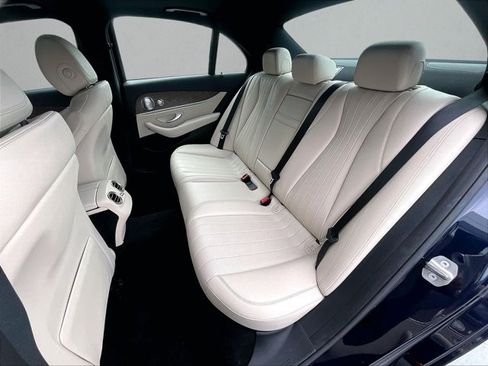 Used 2017 Mercedes-Benz E 300 image 28