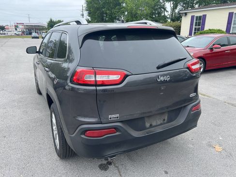 Used 2015 Jeep Cherokee Latitude FWD image 8