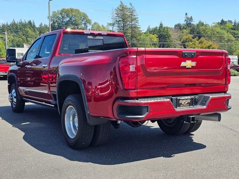 Used 2024 Chevrolet Silverado 3500 High Country w/ High Country Premium Package AWD/4WD image 5
