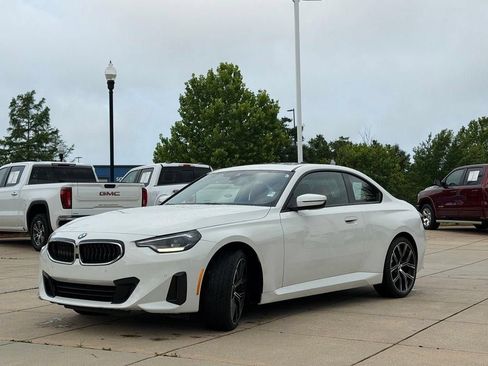 Used 2024 BMW 230i Coupe w/ Convenience Package RWD image 6