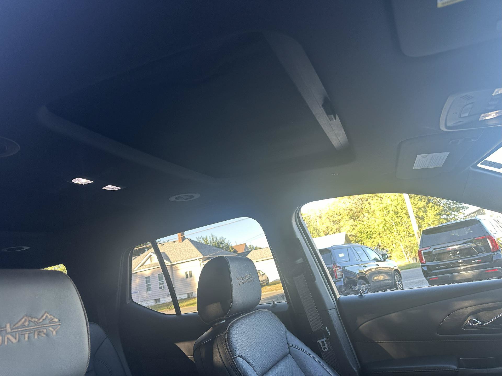 Used 2022 Chevrolet Traverse High Country w/ LPO, Floor Liner Package AWD/4WD image 16
