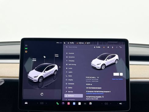 Used 2022 Tesla Model Y Long Range AWD/4WD image 27