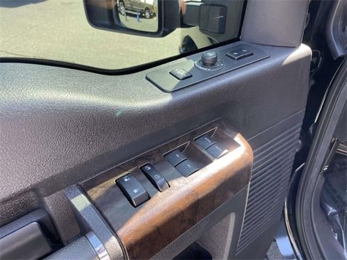 Used 2016 Ford F350 Platinum w/ FX4 Off-Road Package image 13