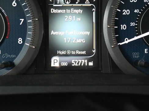 Used 2015 Toyota Sienna XLE image 12