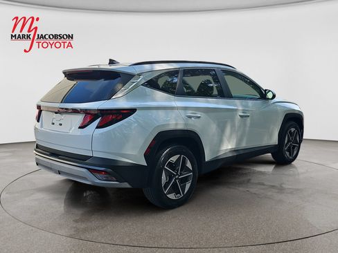 Used 2025 Hyundai Tucson SEL FWD image 9