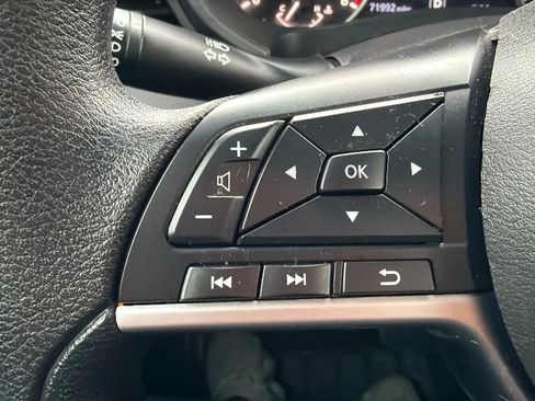 Used 2023 Nissan Altima 2.5 SV FWD image 12