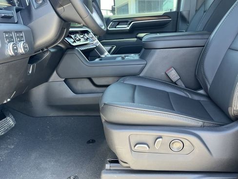 New 2026 GMC Sierra 3500 Denali w/ Technology Package AWD/4WD image 23