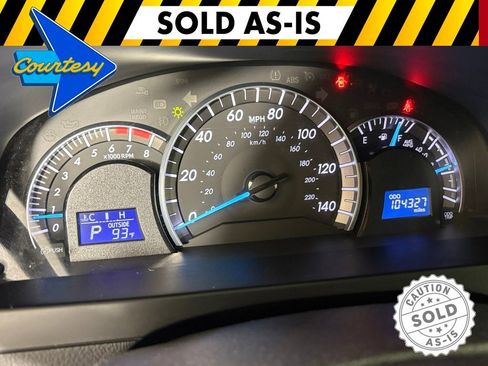 Used 2014 Toyota Camry SE w/ Moonroof Package FWD image 22