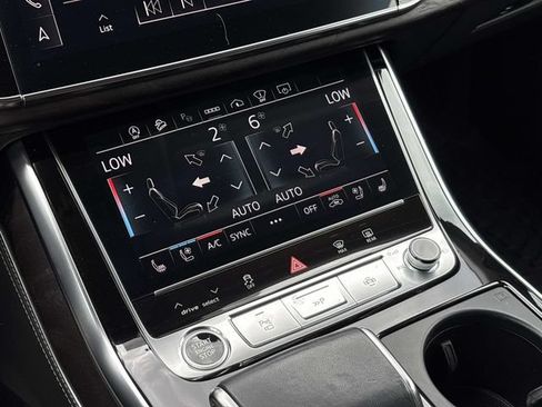 Used 2023 Audi Q8 Prestige AWD/4WD image 34