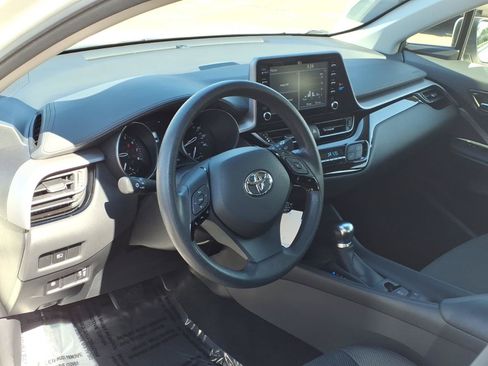 Used 2021 Toyota C-HR LE FWD image 5
