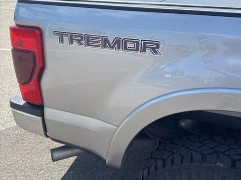 Used 2022 Ford F250 Lariat w/ Tremor Off-Road Package AWD/4WD image 13