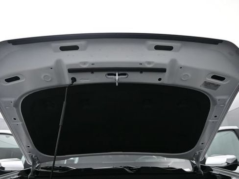 Used 2025 GMC Canyon Denali AWD/4WD image 38